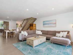 5 James Cook Apartments